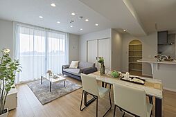 エステガーデンセンター北サウススクエア 3LDKの室内