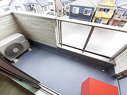 落ち着いた時間を過ごせるバルコニーです