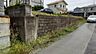 外観：西側道路からの写真です。交通量が少ない道路ですのでお子様を遊ばせても安心だと思います。