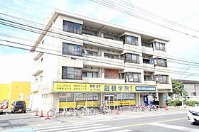 香川県高松市仏生山町甲387-5（賃貸マンション3LDK・4階・70.78㎡） その1