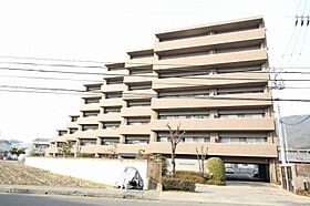 香川県高松市屋島西町1748（賃貸マンション3LDK・5階・75.69㎡） その1