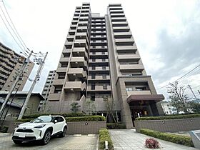 香川県高松市中央町13-25（賃貸マンション3LDK・8階・86.73㎡） その1