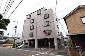 香川県高松市香西本町332（賃貸マンション2LDK・1階・51.08㎡） その1