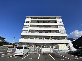 香川県高松市新田町甲2205（賃貸マンション1K・2階・31.70㎡） その1