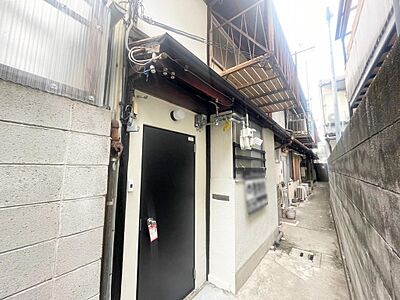 外観：R.12リフォーム済！即ご入居可能で新生活をすぐにスタートしましょう！