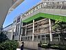 周辺：横浜駅まで3駅7分。山手や元町、中華街といった横浜の主要な観光スポットへの入り口の駅です。