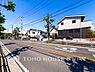 周辺：「Frontal road」周辺には公園が点在し自然豊かな住環境。充実した設備が日々の生活をサポートします。