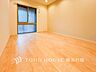 室内：【Room】穏やかな寛ぎを届ける上質仕様のゆとりあるお部屋。自分時間を充実させながら心豊かにできるプライベート空間。