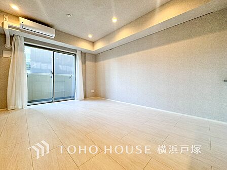 【Living room】ご家族やお客様との時間等、多くの時を刻む空間。何気なく過ぎる時でさえも上質な一時となる快適な空間を。