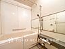 浴室：【Bathroom】1日の疲れを癒すバスルームは、心地よいリラックスを叶える清潔感溢れる美しい空間です。
