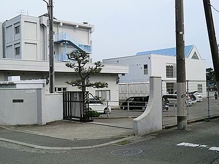 藤沢市立大道小学校まで約550m。