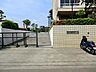 周辺：藤沢市立滝の沢中学校まで約800m。