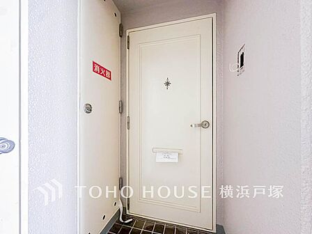 清潔感溢れる玄関の本邸宅は、訪れる者すべてを「安らぎ」と「充実」で包み込みます。
