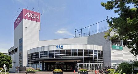 イオンスタイルを核店舗とする心地よい日常使いのショッピングモール。シネマや注目のショップ、飲食店が充実し、暮らしの買い物から休日のリフレッシュまで幅広く親しまれています。