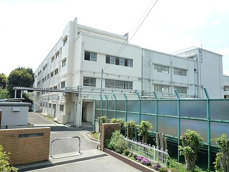 横浜市立保土ケ谷中学校まで約1297m