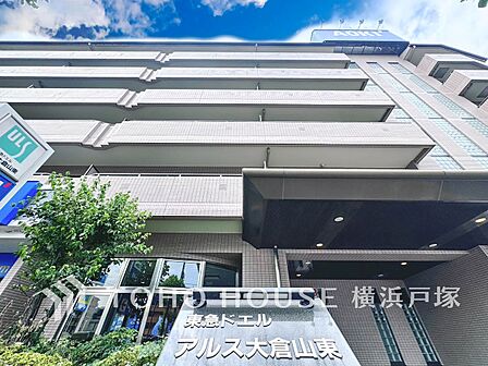 【Appearance】その邸が魅せる、気品・上質・重厚感・細やかさ、そのすべては訪れた者に安らぎと品性を与える特別な空間。