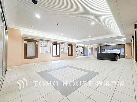 訪れる方へ古来からの伝統美を伝えてくれる空間です。温故知新のコンセプトを静かに力強く表現しています。
