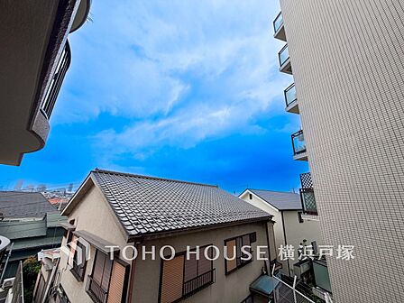 【View】目の前に広がる美しい景色。四季折々の風景を楽しみながら、心を豊かにする眺望が日常を特別にします。