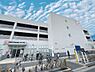 周辺：オーケー金沢文庫店まで約1200m。「Everyday Low Price」を合言葉に食料品を中心に豊富な品揃えで、お値打ち価格のお買い物ができると話題のディスカウントストア。駐車場219台完備。