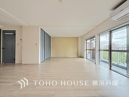 家は、ただ生活する場ではなく、笑顔の毎日、安らぎの日々のために、暮らしを愉しく、快適にする場所。
