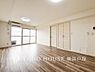 リビング/ダイニング：【Living room】ご家族やお客様との時間等、多くの時を刻む空間。何気なく過ぎる時でさえも上質な一時となる快適な空間を。