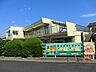 周辺：茅ヶ崎保育園まで約1100m。遊びを通じた学びや生活習慣の育成に力を入れ、地域との連携を大切にした保育を実施。自然や季節の行事も取り入れています。