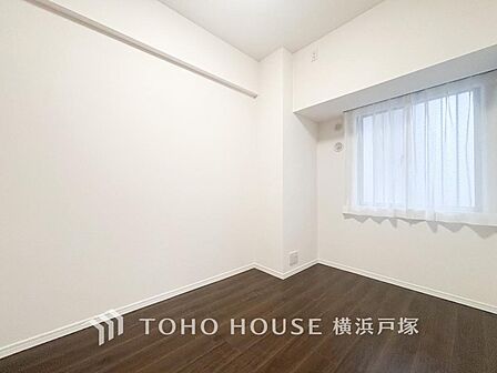 【Room】感性を育むプライベートルームはシンプルでスマートな空間。好みの空間で読書をしたり、音楽を聞いたりと一人の時間も充実したものにできます。