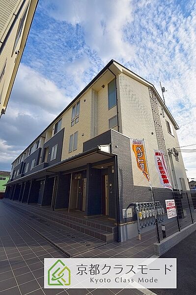 ジュネビーブ　II ｜京都府京都市伏見区下鳥羽南円面田町(賃貸アパート1LDK・3階・52.99㎡)の写真 その1