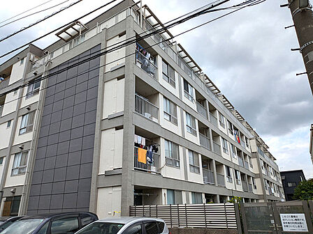 南東向きの明るい建物