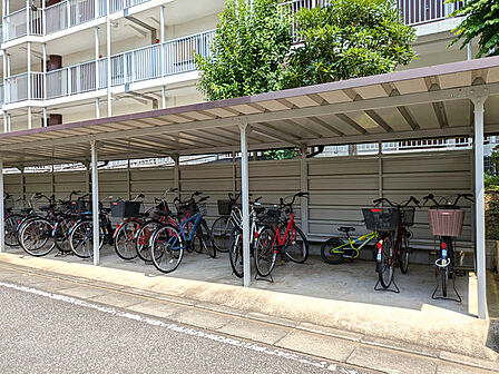 屋根付き駐輪場