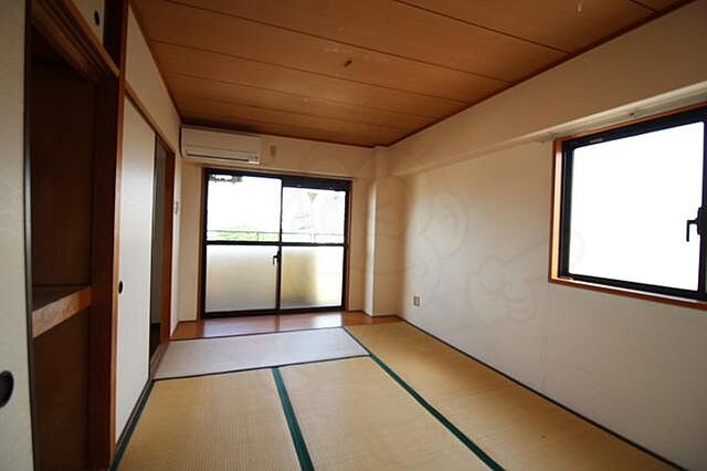 寝室