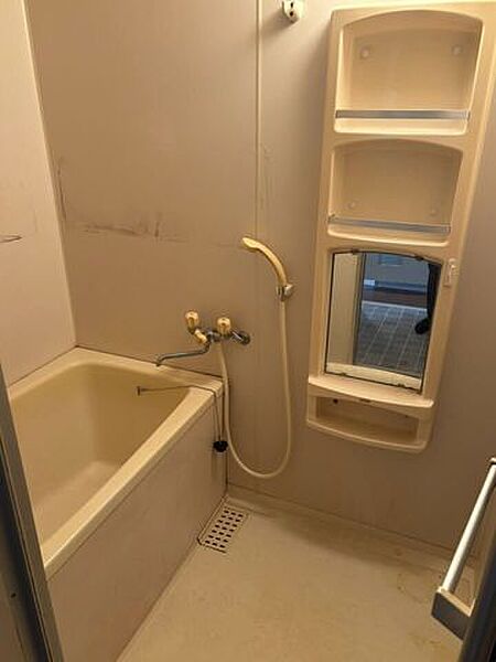 浴室を拡大表示