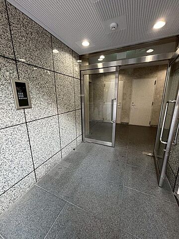 エントランス ラ・スピーガ元町 4階/-