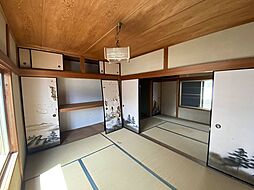 木戸西町　中古戸建 6LDKの室内