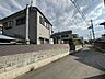 外観：前面道路含む現地写真