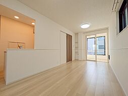 クルール D 1階1LDKのリビング/ダイニング