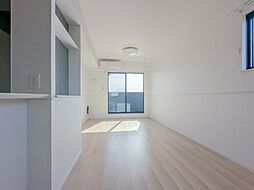 リラクスィング プレイス 2階2LDKのリビング/ダイニング