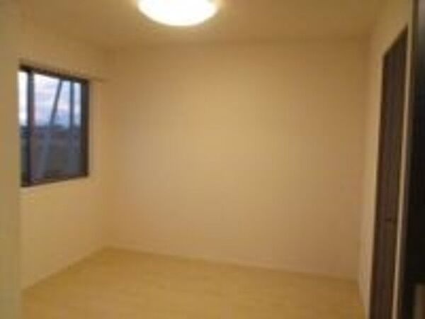 apartment 茨城県古河市女沼
地図を見る