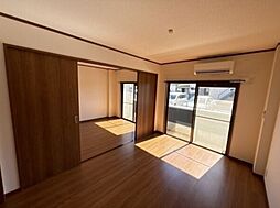 レジデンスホリ 1階2DKのリビング/ダイニング