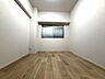 室内：室内