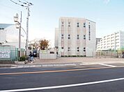 船橋市立/葛飾中学校 徒歩1分。 50m