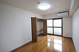 アンブシュール京橋 5階1Kのリビング/ダイニング