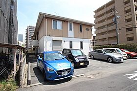 岡山県岡山市北区東古松4丁目（賃貸アパート1LDK・1階・40.41㎡） その1