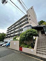 エアリーコート上高丸  ｜ 兵庫県神戸市垂水区上高丸１丁目（賃貸マンション3LDK・1階・70.02㎡） その1