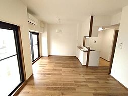 ウィスタリアIII 1階1LDKのリビング/ダイニング