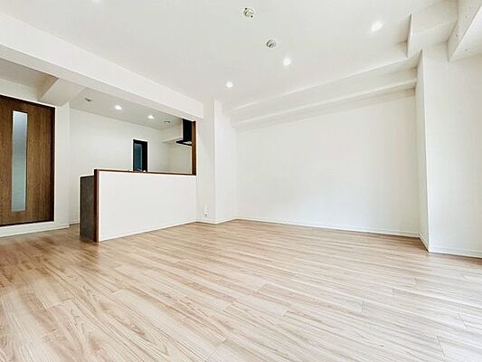 リビング/ダイニング ヴェルナール学園前D棟 2階/-