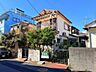 外観：陽光が差し込む南向きの整形地。敷地を有効活用しやすく、住まいのイメージが広がります♪