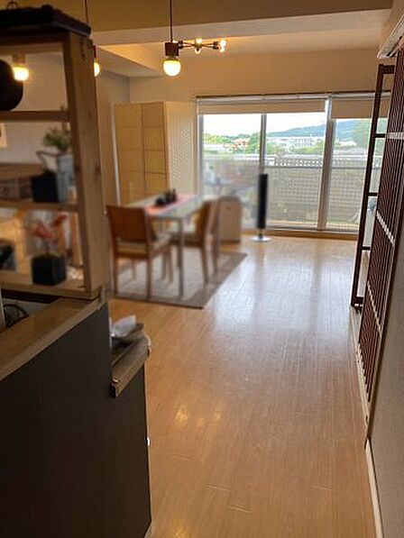 全居室6帖以上の2LDK。寝室や子ども部屋など、ライフスタイルに合わせて活用できます♪