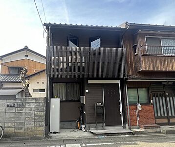 外観：2011年　木造2階建て