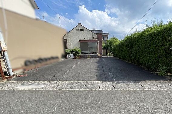駐車3台可能で...